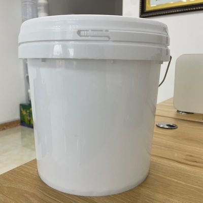Getränke aufbewahren Einfacher 2 Liter Plastikbehälter mit manipulationssicheren Deckel