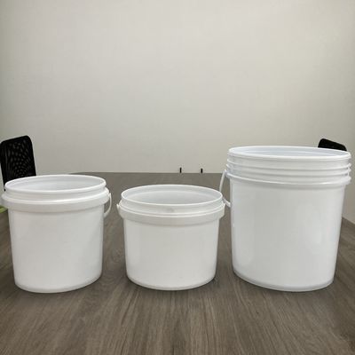 Sichere Lagerung von Tierfutter 2 Gallonen 8L weißer Plastikbehälter mit Deckel und Manipulationssicherheit