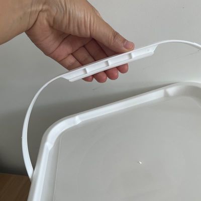 Anpassen von Plastikbehältern IML-Druck für recycelbare und personalisierte Marken
