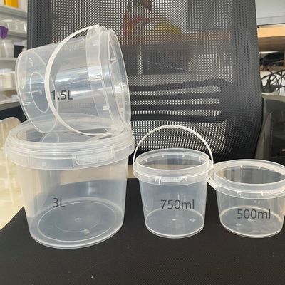 Passen Sie Ihren Plastikbehälter mit Deckel und Griff an