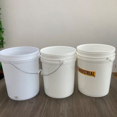 20 Liter Plastikbehälter mit Auslassdeckel und individueller Dicke 1,0 bis 2,5 MM