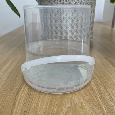 Custom Logo Druck Plastikbehälter mit Deckel Lebensmittelqualität Weiß und umweltfreundlich