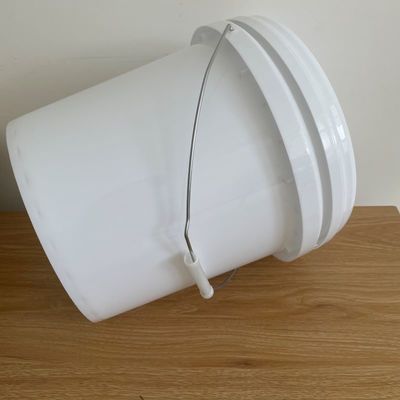 Werkzeug maßgeschneidert 2L 5L 8L 10L 20L 25L 5 Liter Plastikbehälter mit Deckel und Griff langlebig