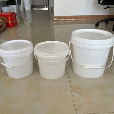 Runder oder Quadratischer 10 Liter Lebensmittelsicherer Plastikbehälter mit Metallgriff und Deckel garantiert