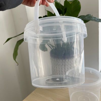 Weißfarbiger Plastikbehälter für Lebensmittel mit Deckel 1l 2l 3l 4l 5l