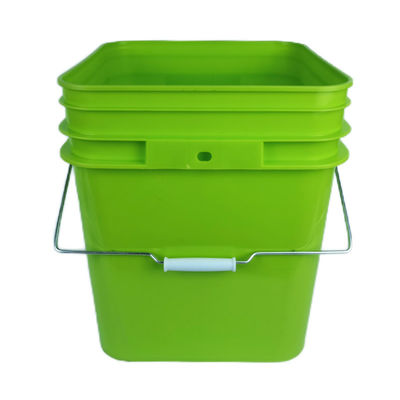 Recyclingquadratischer Kunststoffbehälter mit Eimerdeckel