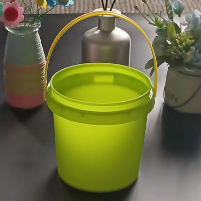 Konservierung und Organisation von Tiernahrung 2L Runder Plastikbehälter mit luftdichtem Deckel