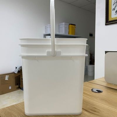 Biskuitenbehälter 15L Quadrat Plastikbehälter mit HDPE-Material und gedrucktem Design