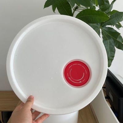 5 Liter Plastikbehälter mit Lebensmittel-Spuckdeckel und fortschrittlicher Drucktechnologie